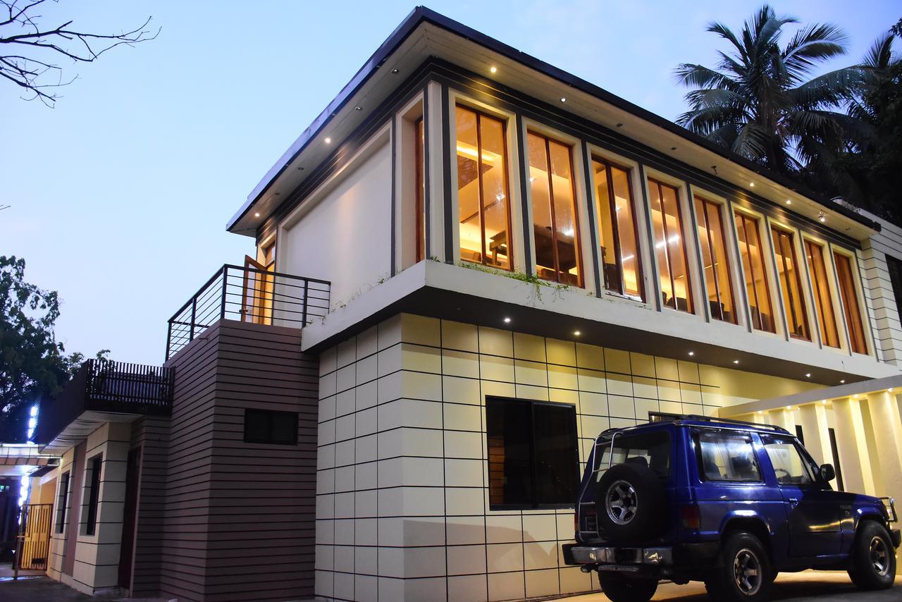 Bottomhill Palace Hotel Sylhet Buitenkant foto