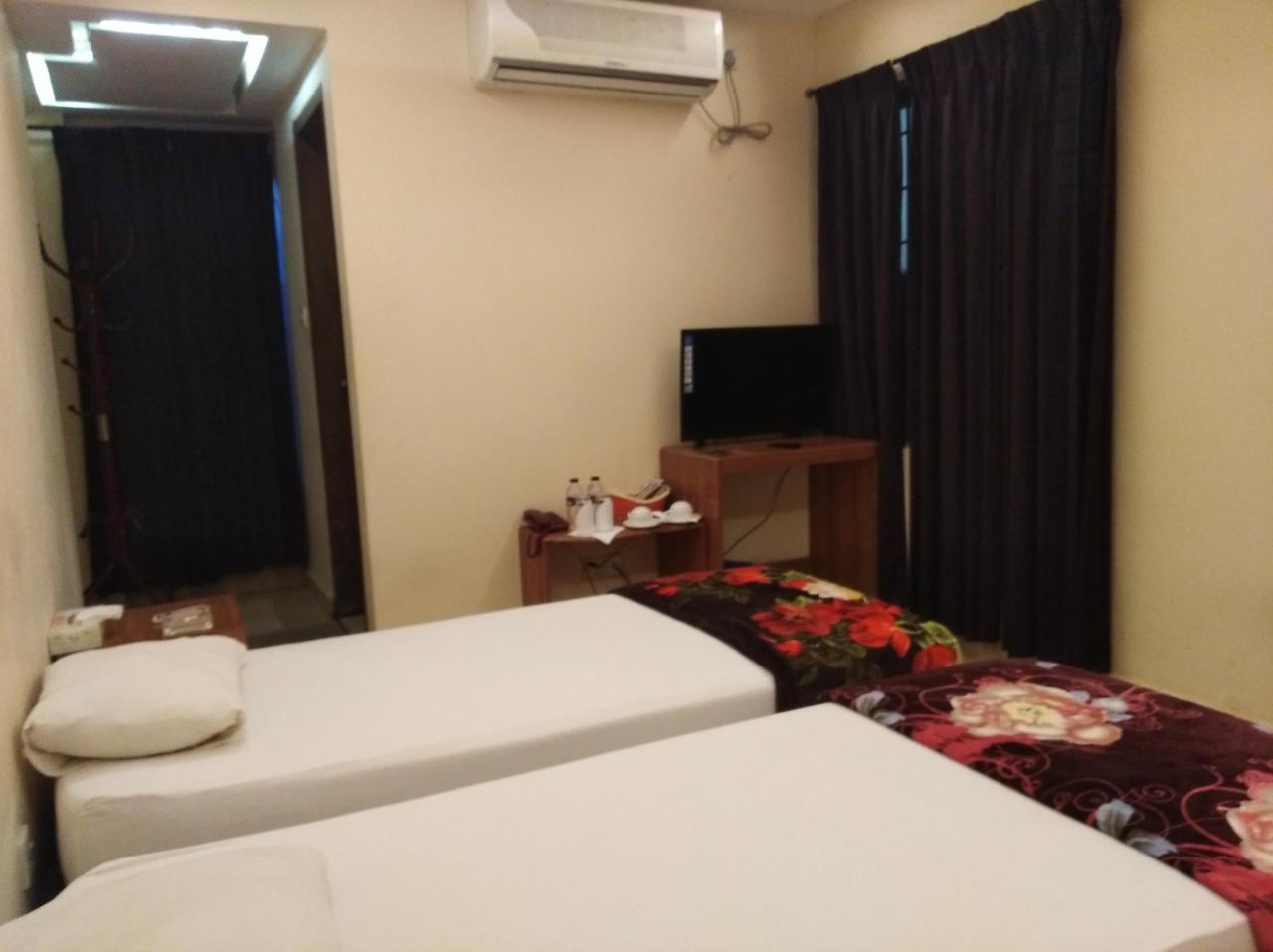 Bottomhill Palace Hotel Sylhet Buitenkant foto